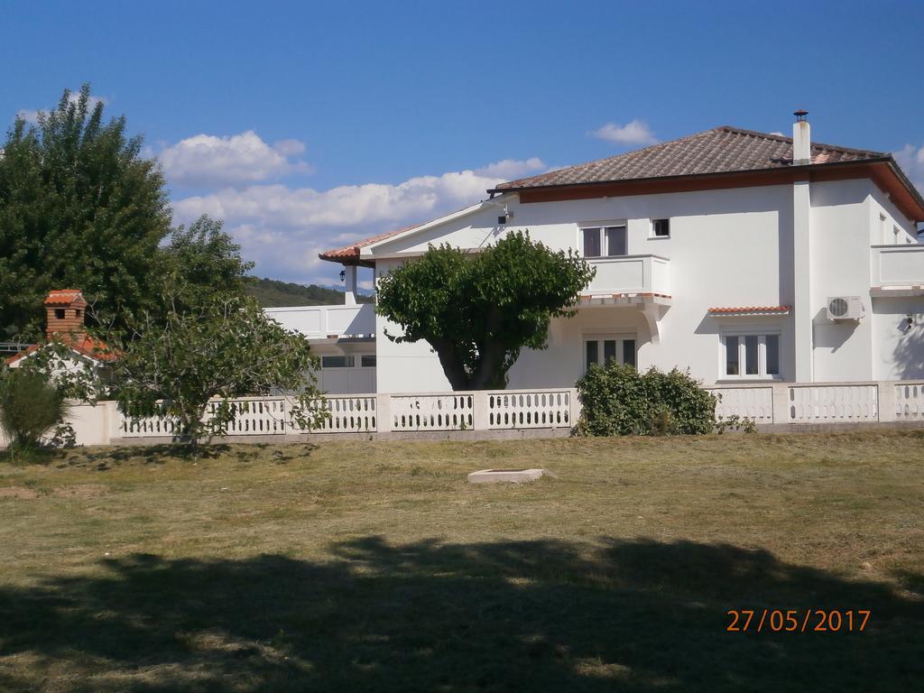 Gvacic House Apartment ซูเปทาร์สกา ดรากา ภายนอก รูปภาพ